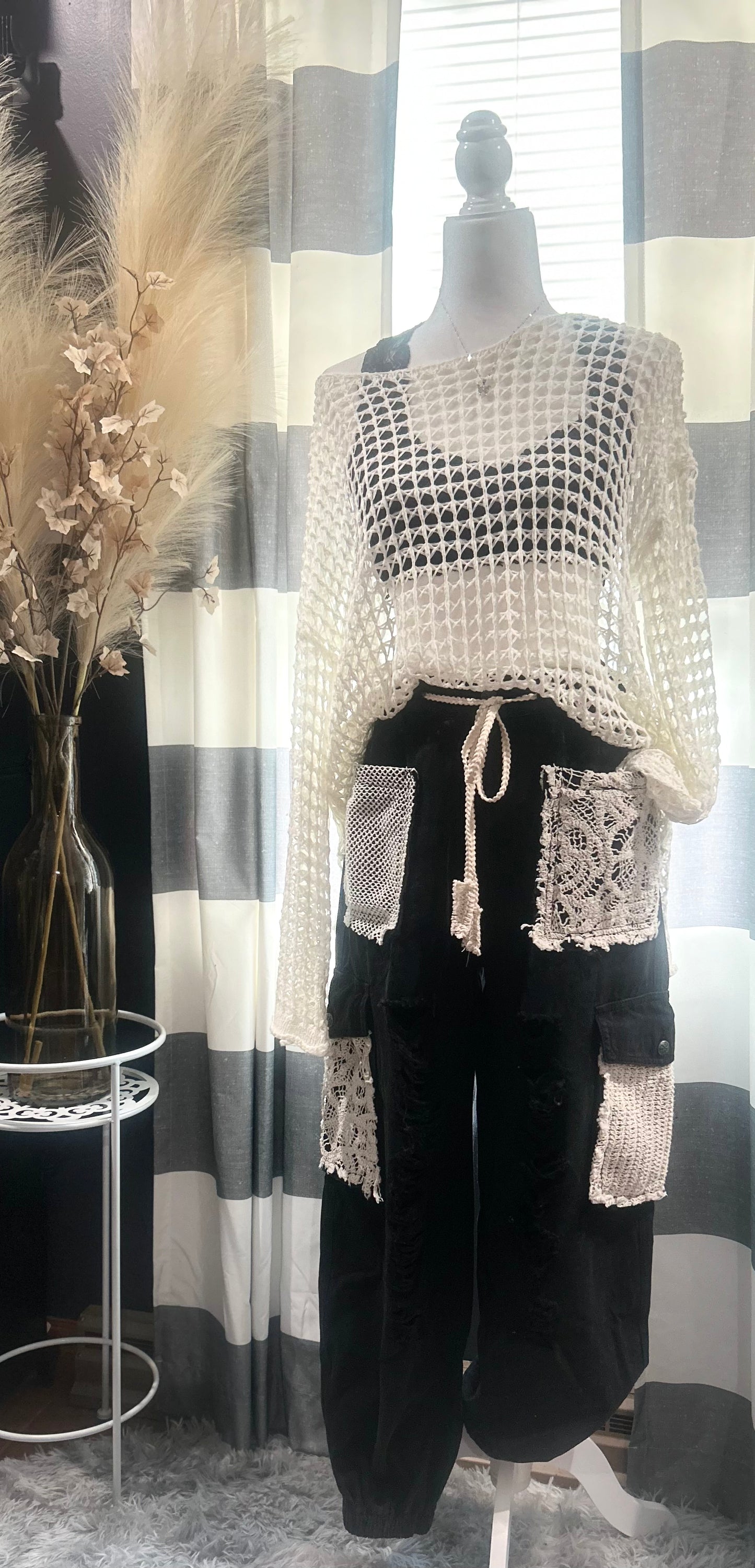 POL-Distressed Jogger Pants with Crochet Detail