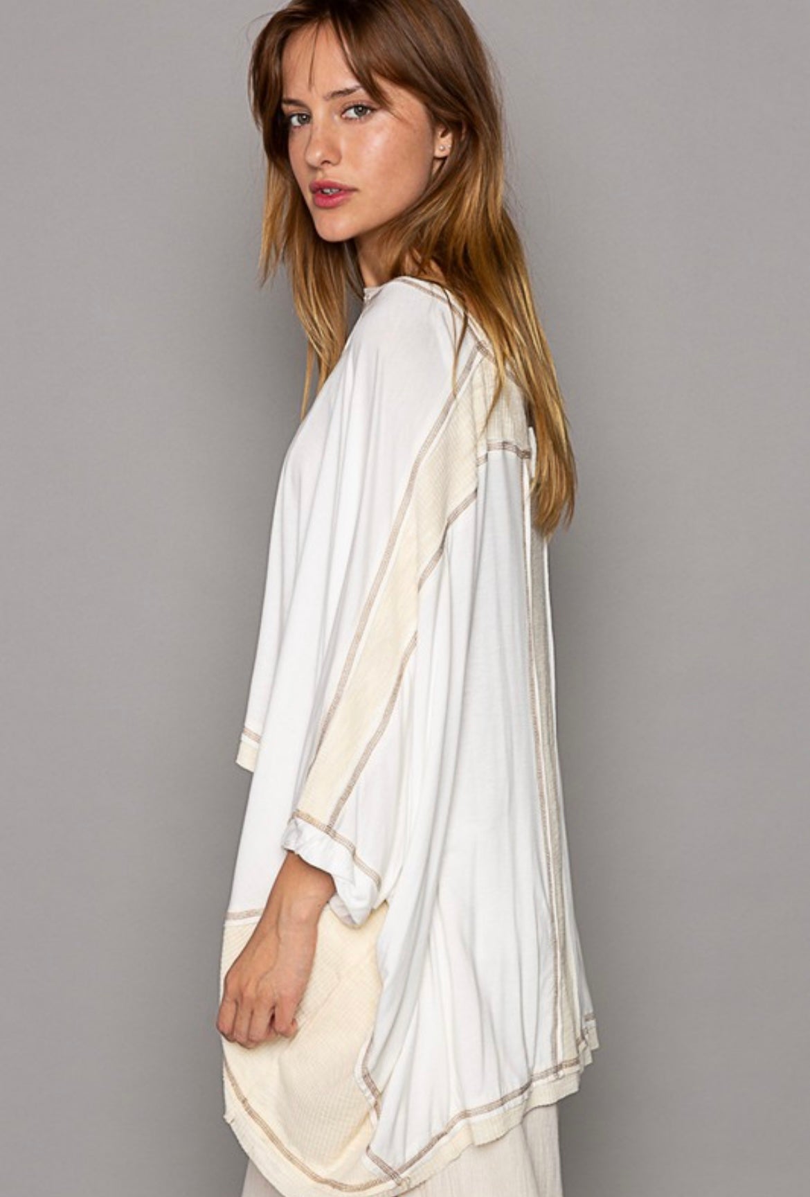 Pol-Oversized round neck contrast color knit top