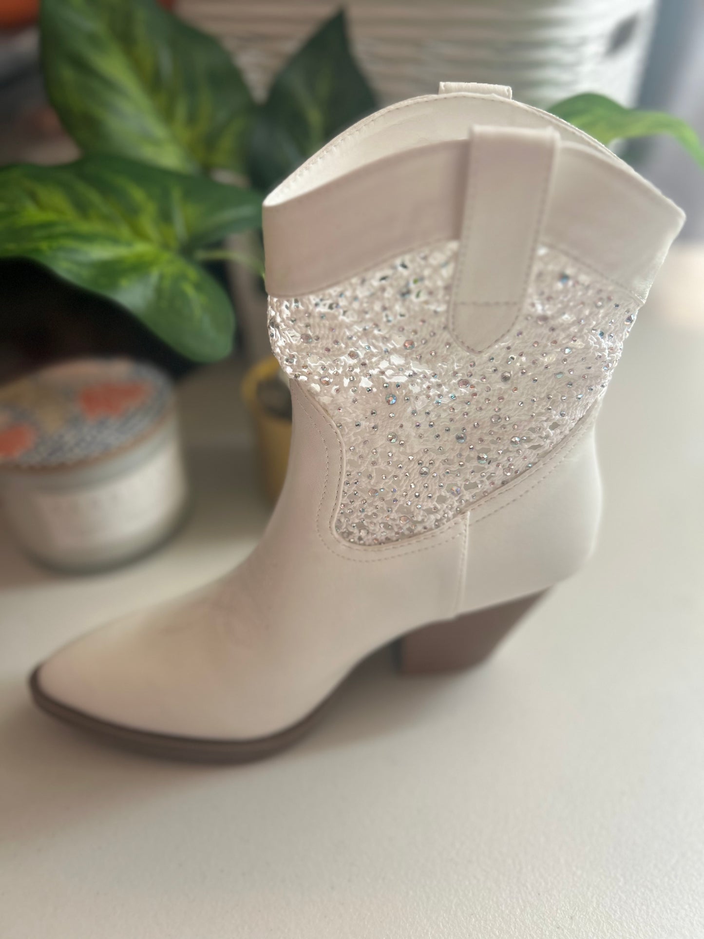 Country Vibes Chunky High Heel Western Boots