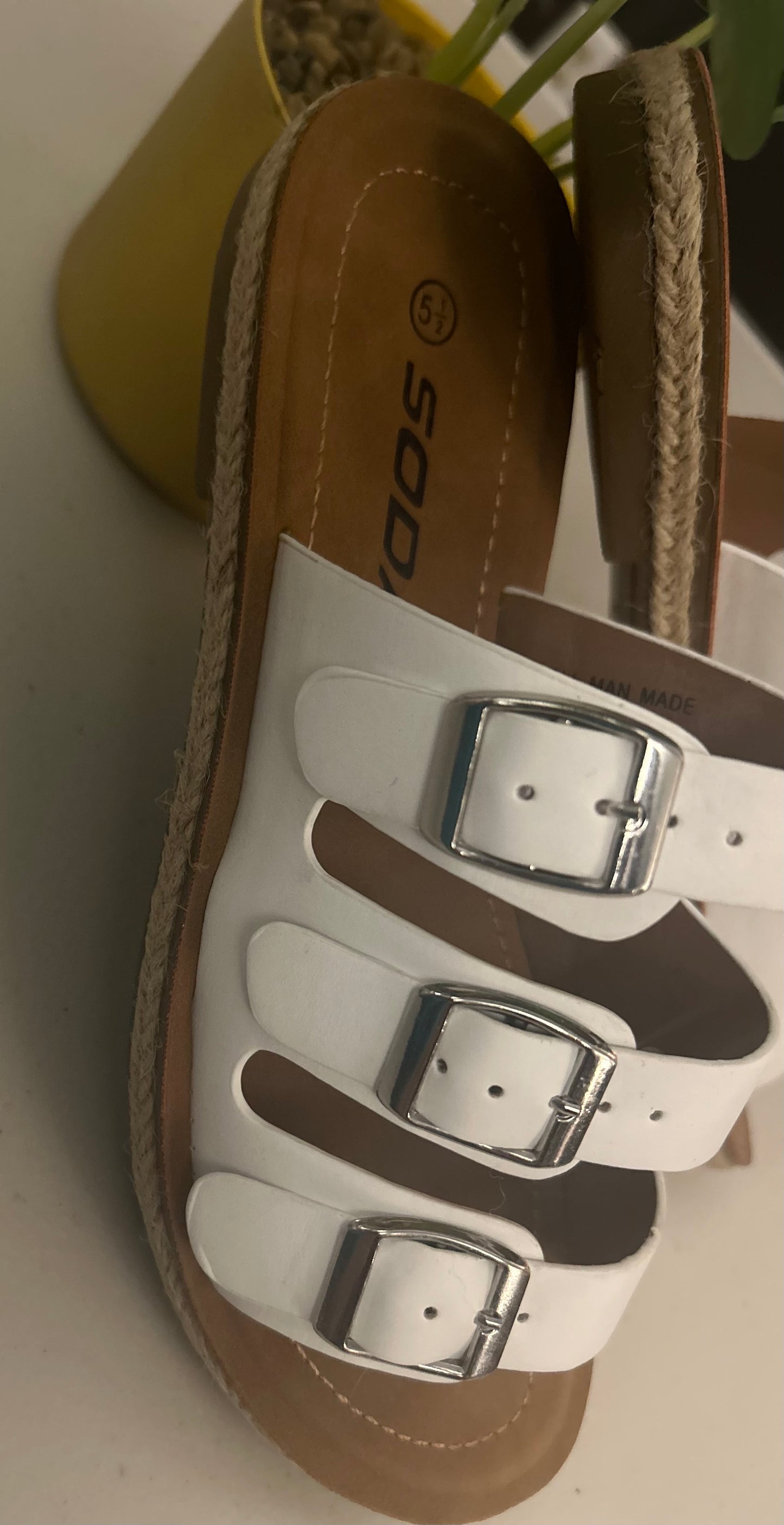 The Three Strap Jute Rope Design Comfy
Sandal