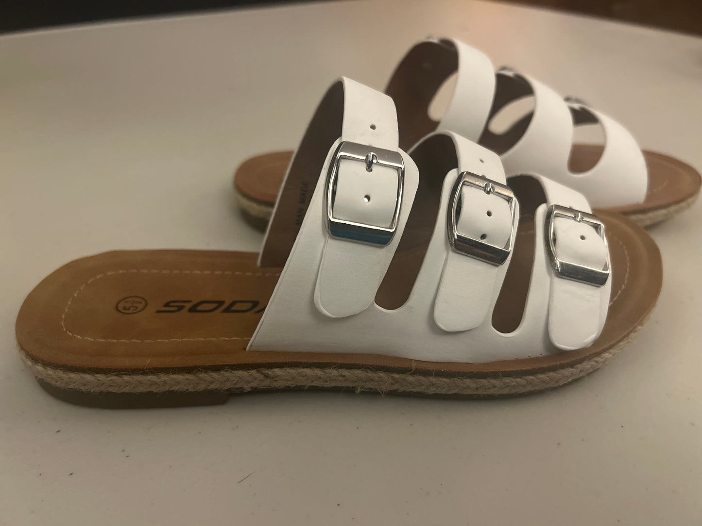 The Three Strap Jute Rope Design Comfy
Sandal