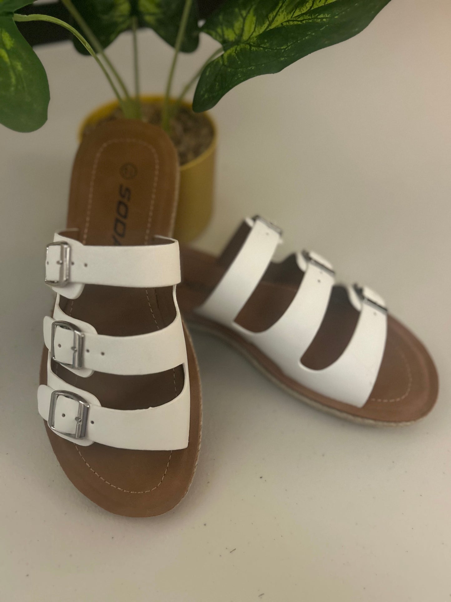 The Three Strap Jute Rope Design Comfy
Sandal