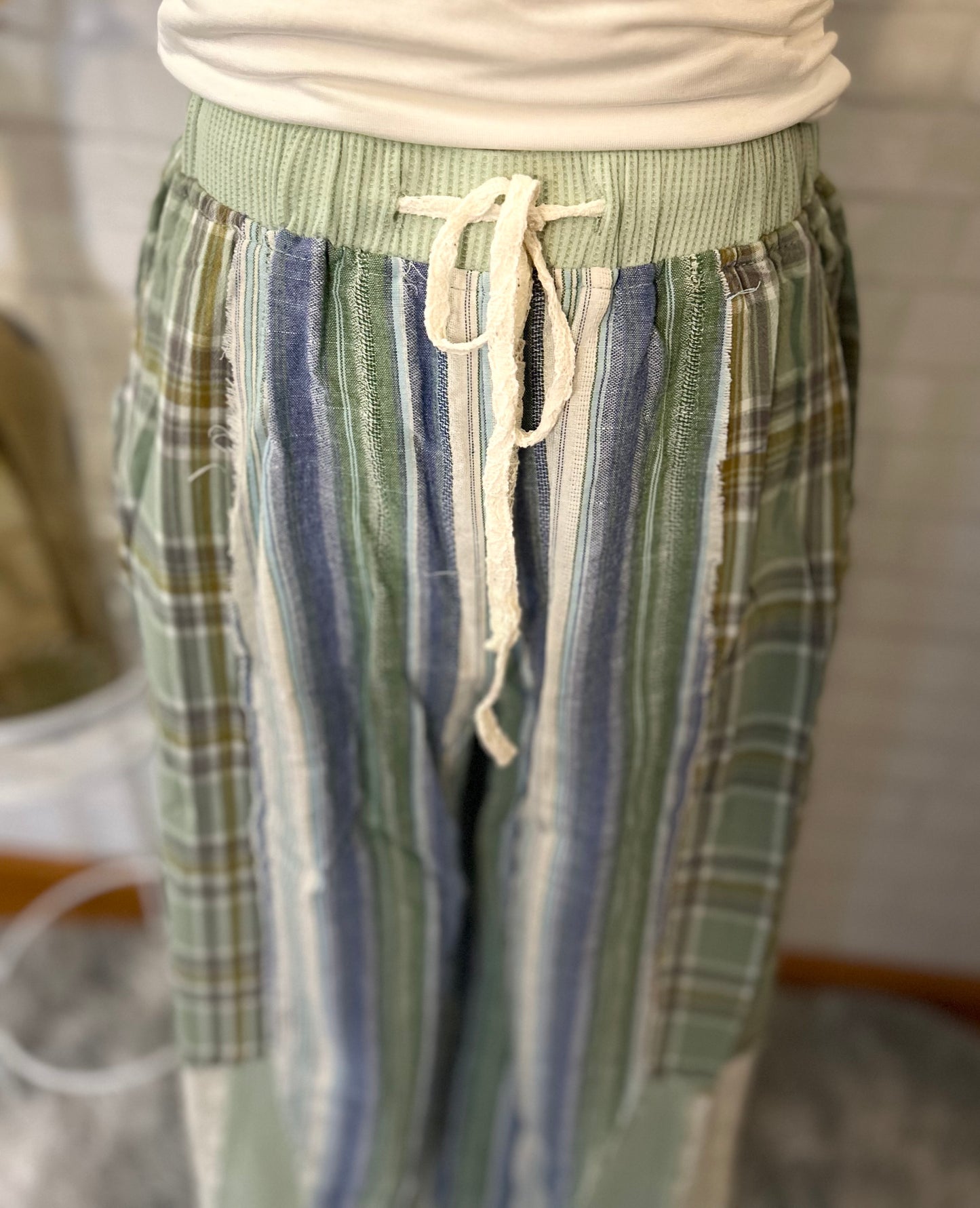 Pol-Elastic waist band plaid print lace straight pants
