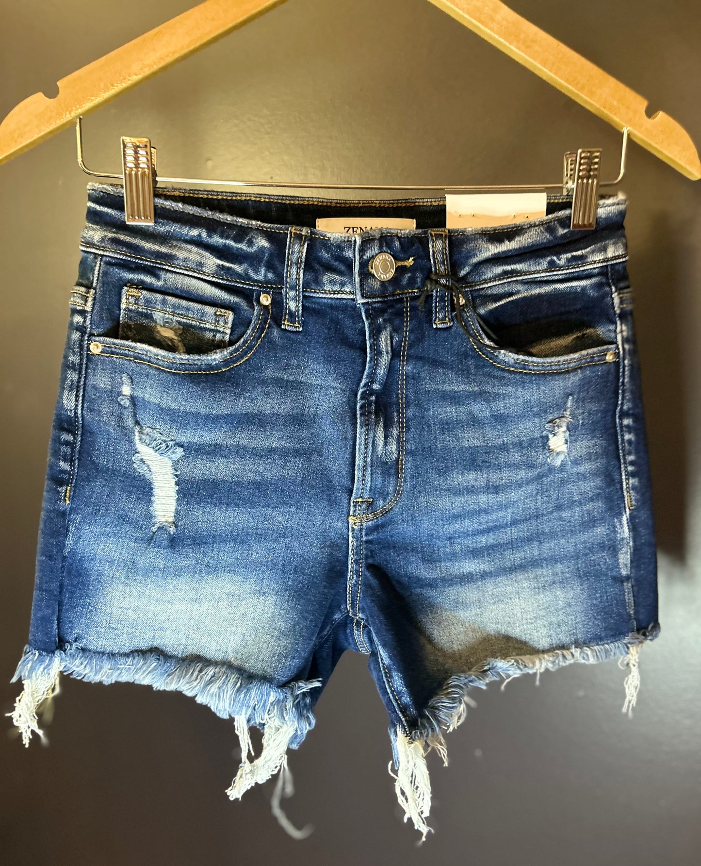 Zenana-Raw Frayed Hem Ripped Denim Shorts.        (More Colors)